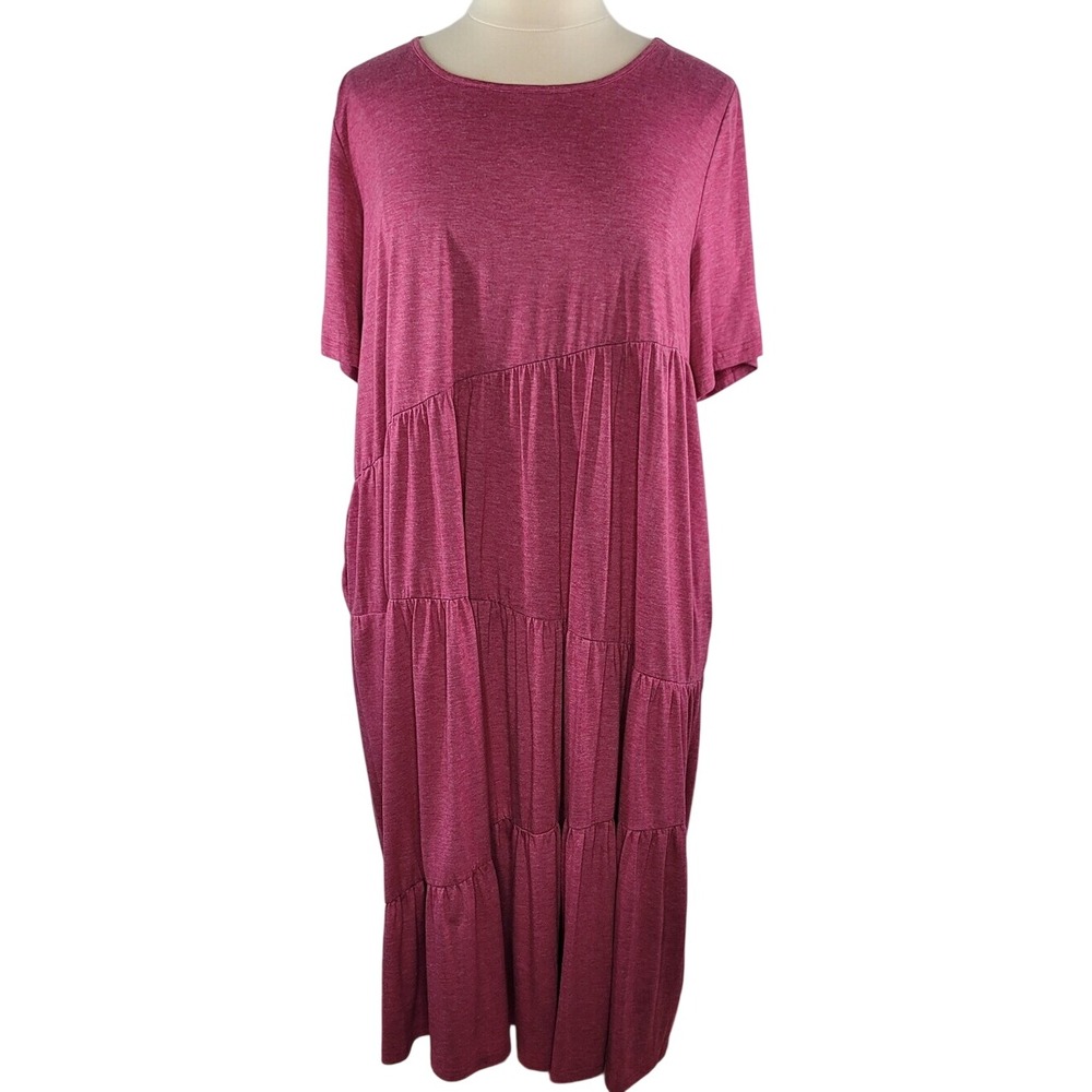 BloomChic‎ Raspberry Tiered Maxi Dress